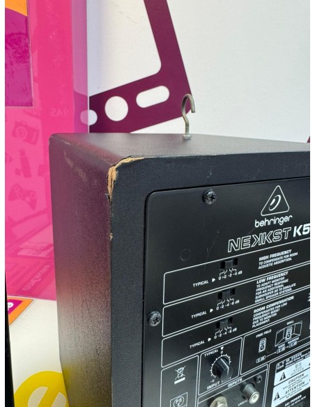 9-9-74819-6-Monitor Estudio Behringer Nekkst K5