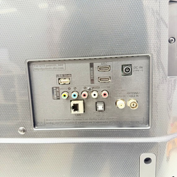 8-8-73578-7-Televisor LED SMART LG 32LH590U (smart Antiguo)