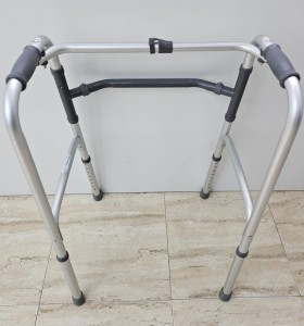 8-8-75386-1-Andador sin ruedas fijo y ajustable (hasta 100kg) 2