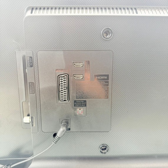 8-8-73661-4-Smartphone Samsung UE32J4000AW 