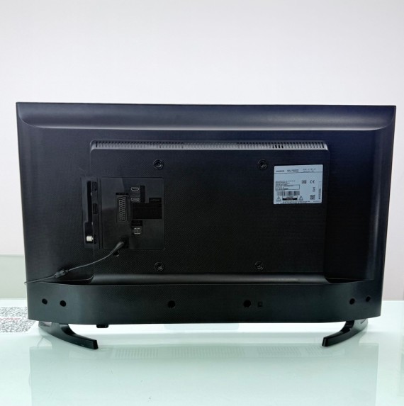 8-8-73661-6-Smartphone Samsung UE32J4000AW 