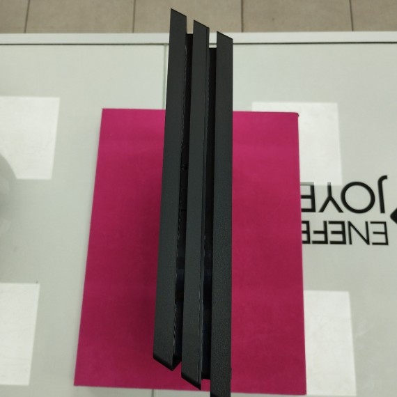 6-6-166686-6-Consola PS4 Pro 1 TB