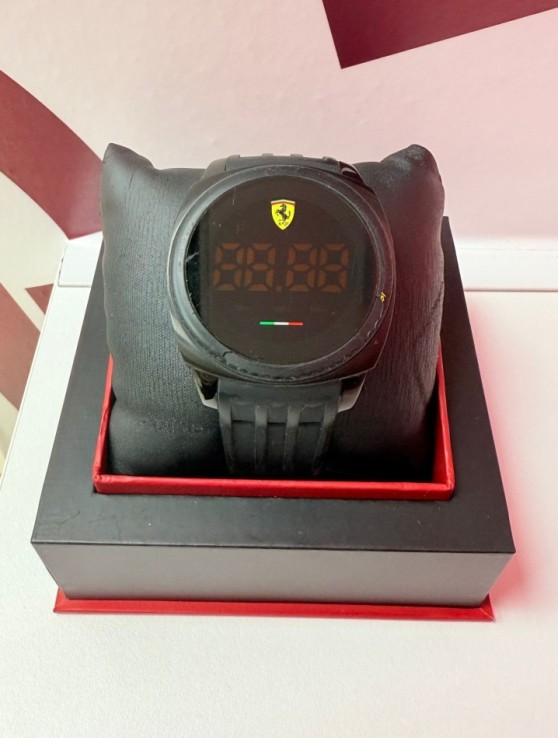 8-8-75396-5-Reloj Pulsera Caballero Reloj Ferrari Aero Touch Digital