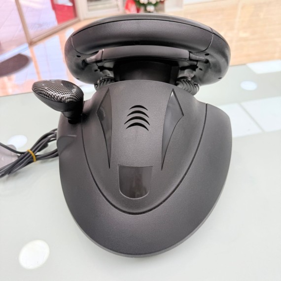 8-8-75404-5-Volante Ps2 Bigben 