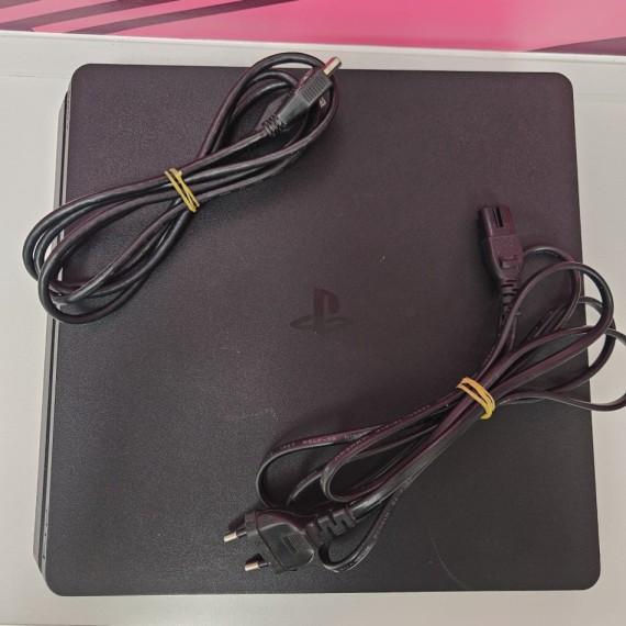8-8-73947-6-Consola PS4 Slim 500GB (sin Mando)