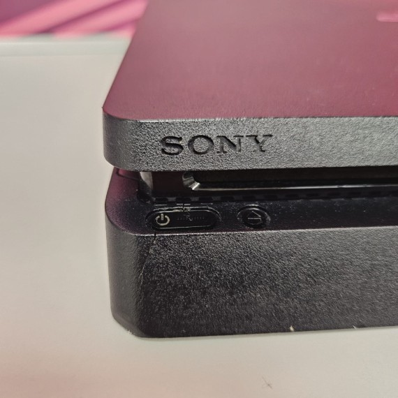 8-8-73947-7-Consola PS4 Slim 500GB (sin Mando)