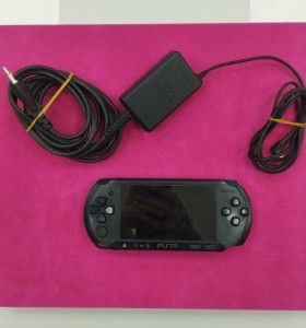 6-6-166699-1-Consola PSP Street