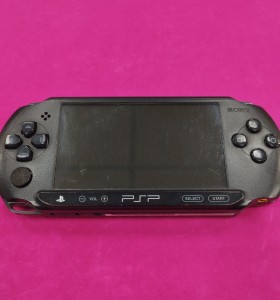 6-6-166699-1-Consola PSP Street 2