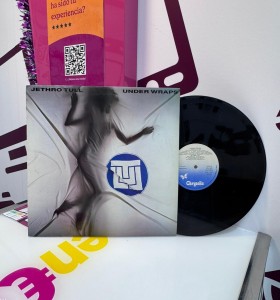 9-9-74935-1-Vinilo Jethro Tull Under Wraps 