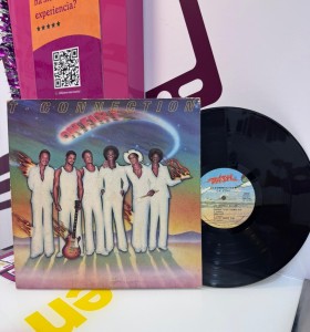 9-9-74904-1-Vinilo T- connection on fire 