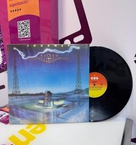 9-9-74909-1-Vinilo Journey Raised on radio 