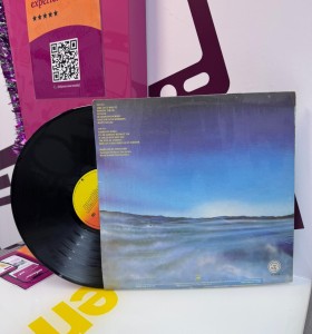 9-9-74909-1-Vinilo Journey Raised on radio  2