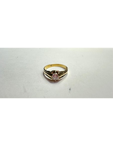 1-7-83036-1-Anillo caballero tipo solitario de oro amarillo 18K, T 23