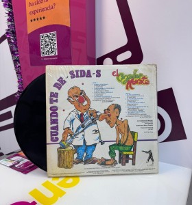 9-9-74887-1-Vinilo El cazador Novato, el policia novato 2