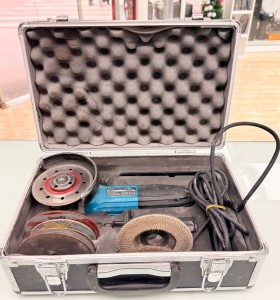 8-8-73929-1-Radial Makita GA 4500R 720w 2