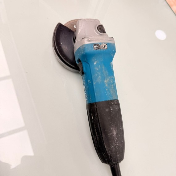 8-8-73929-5-Radial Makita GA 4500R 720w