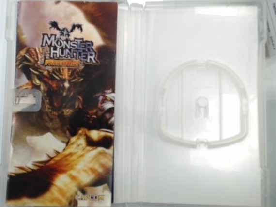 6-6-164145-3-Videojuego PSP monster hunter freedom