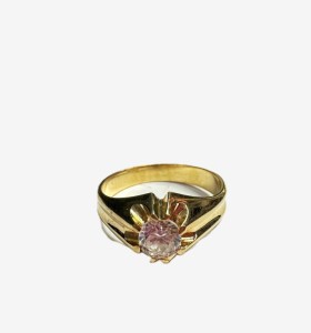 1-9-73220-1-Anillo caballero tipo solitario de oro amarillo 18K, T 18