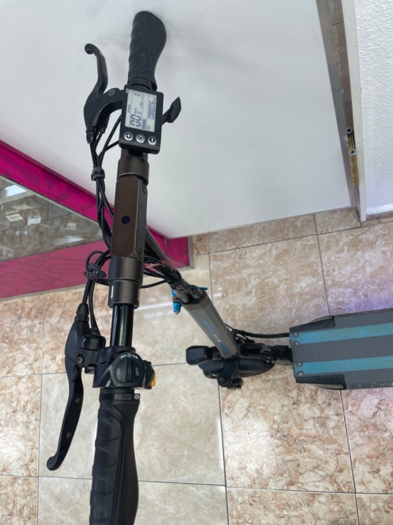 1-1-265496-2-Patinete Electrico SamrtGyro Speedway 