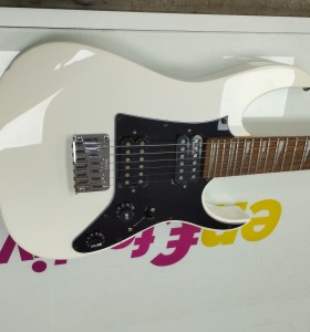 6-6-166717-1-Guitarra Electrica Ibanez GRGM21-WH E-Guitar Micro 2