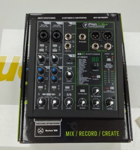6-6-166622-1-Controlador Mackie ProFX6v3 (sin uso)