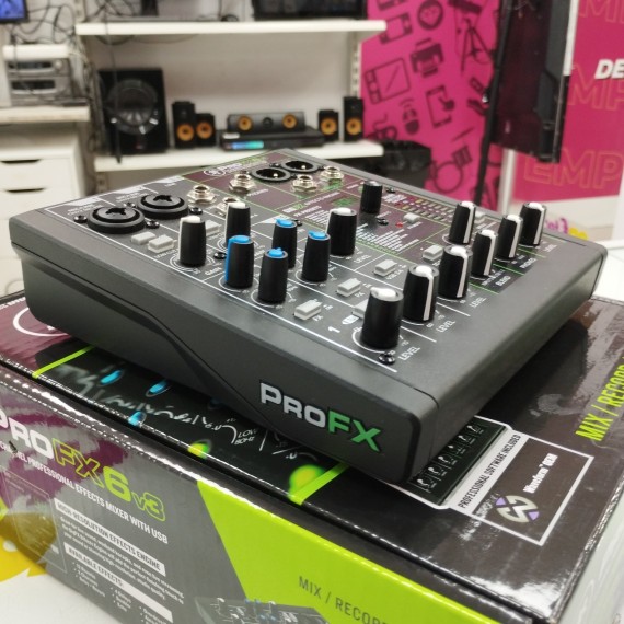 6-6-166622-2-Controlador Mackie ProFX6v3 (sin uso)