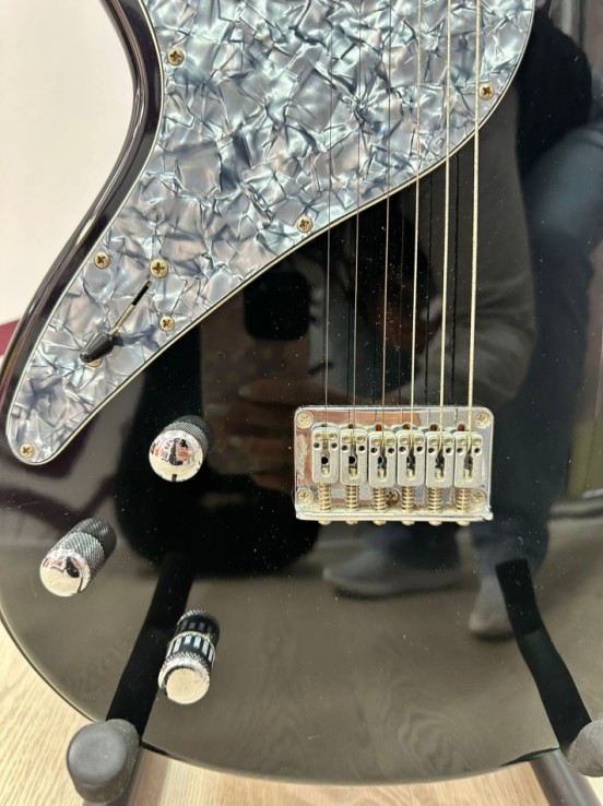 9-9-75265-3-Guitarra Electrica Line 6 Variax 500