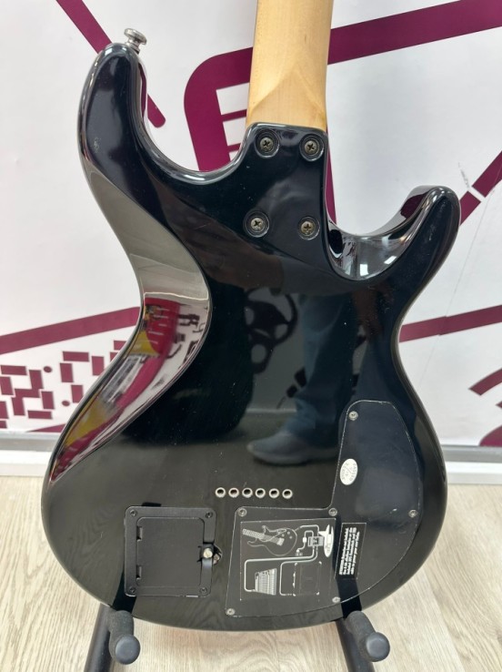 9-9-75265-6-Guitarra Electrica Line 6 Variax 500