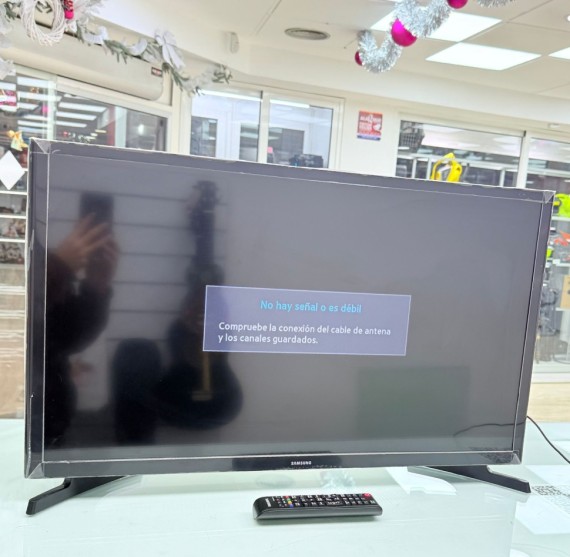 8-8-73661-3-Smartphone Samsung UE32J4000AW 