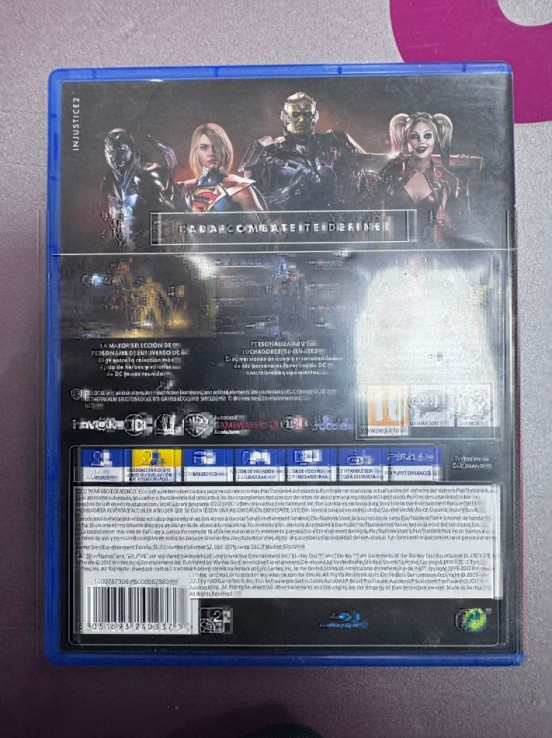 7-7-84731-2-Consola PS4 Injustice 2