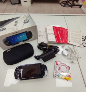 6-6-164733-2-Consola PSP 1004K 2