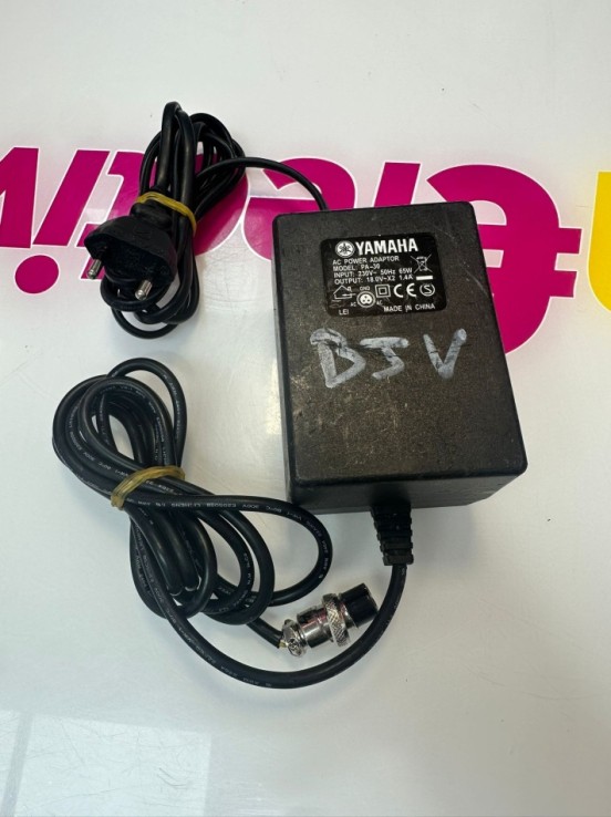 9-1-259729-14-Controlador Mezclador Yamaha MG16 6FX