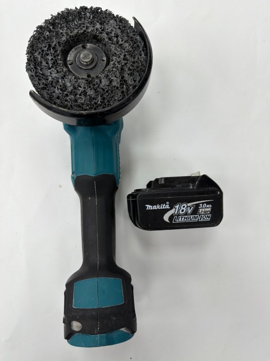 1-1-267235-2-Radial DGA506