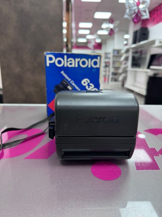 7-7-84777-2-Cámara vintage Polaroid 636