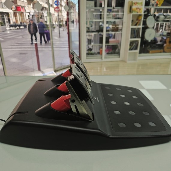 8-8-75625-14-Accesorio Volante Logitech G27 Force feedback wheel and pedal set (Play 2 Play3)