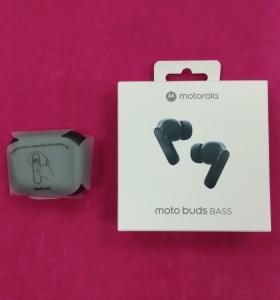 6-6-166886-1-Auriculares Motorola Moto Buds Bass