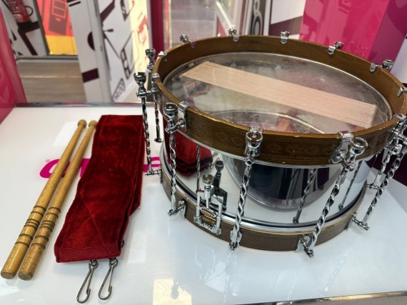 9-9-75338-6-Tambor de 40