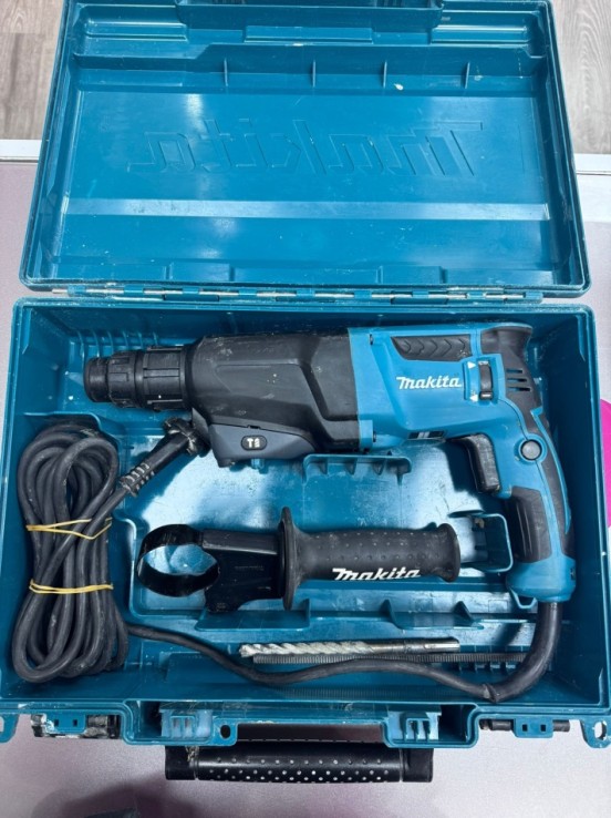 7-7-83401-1-Taladro Electrico Makita HR2300