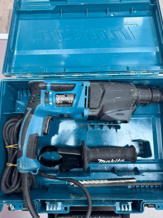 7-7-83401-2-Taladro Electrico Makita HR2300
