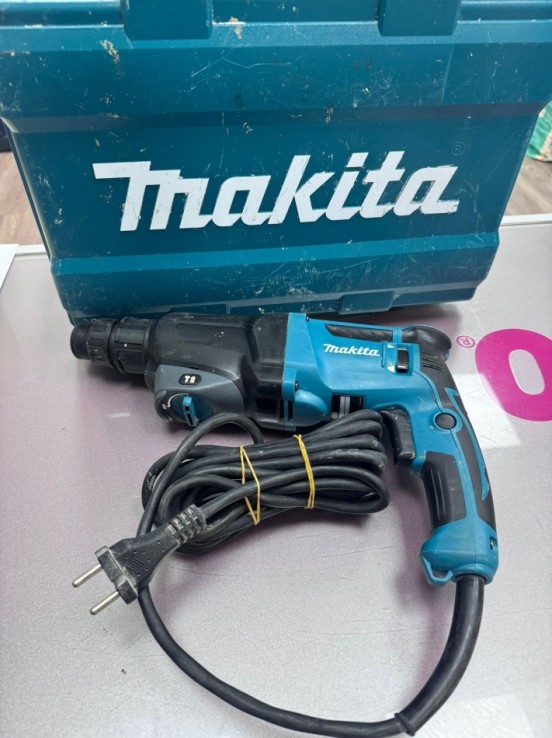 7-7-83401-3-Taladro Electrico Makita HR2300