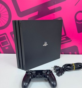 7-7-84808-1-Consola PS4 Pro 1t
