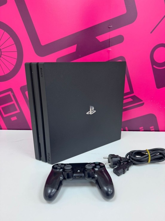 7-7-84808-1-Consola PS4 Pro 1t