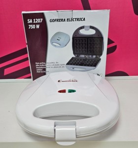 8-8-75667-1-Gofrera Comelec 750w(Sin Uso)