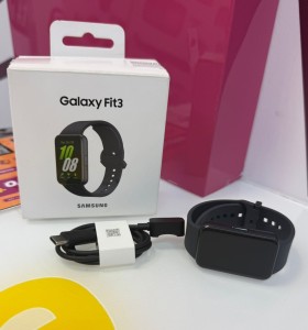 9-9-75364-1-Smartwatch Samsung Galaxy Fit3 2