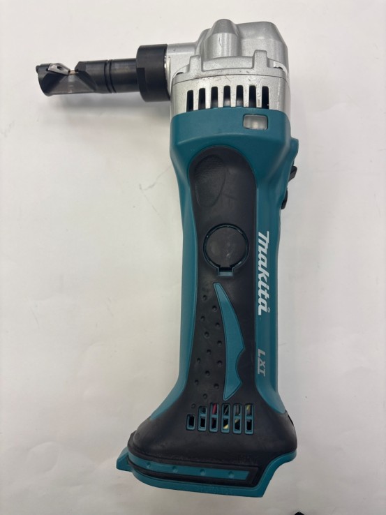 1-1-266504-1-Sierra Roedora Makita DJN161 