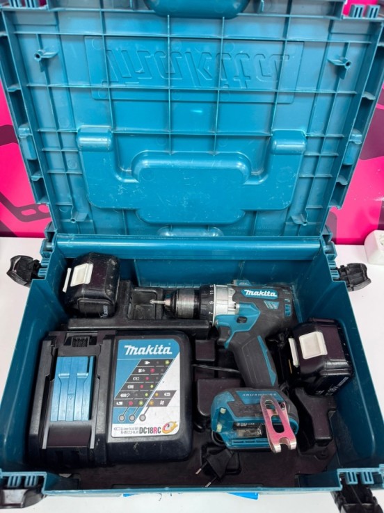 7-7-84825-1-Taladro A Bateria makita dhp487