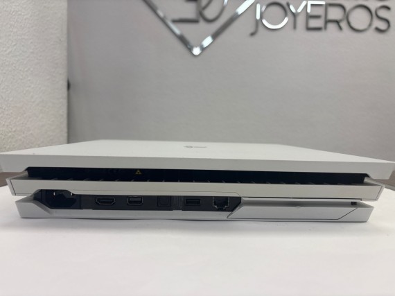 1-1-267780-3-Consola PS4 Pro 1T Blanca