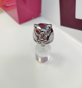 9-9-75477-1-Anillo acero plateado tipo pantera con circonitas rojas T22