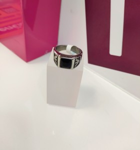 9-9-75476-1-Anillo acero plateado con piedra cuadrada negra T21