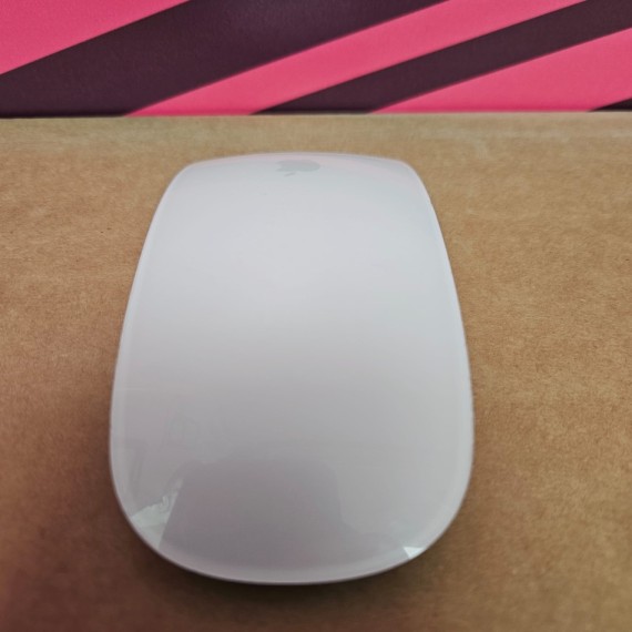 8-8-75737-6-Ratón Apple